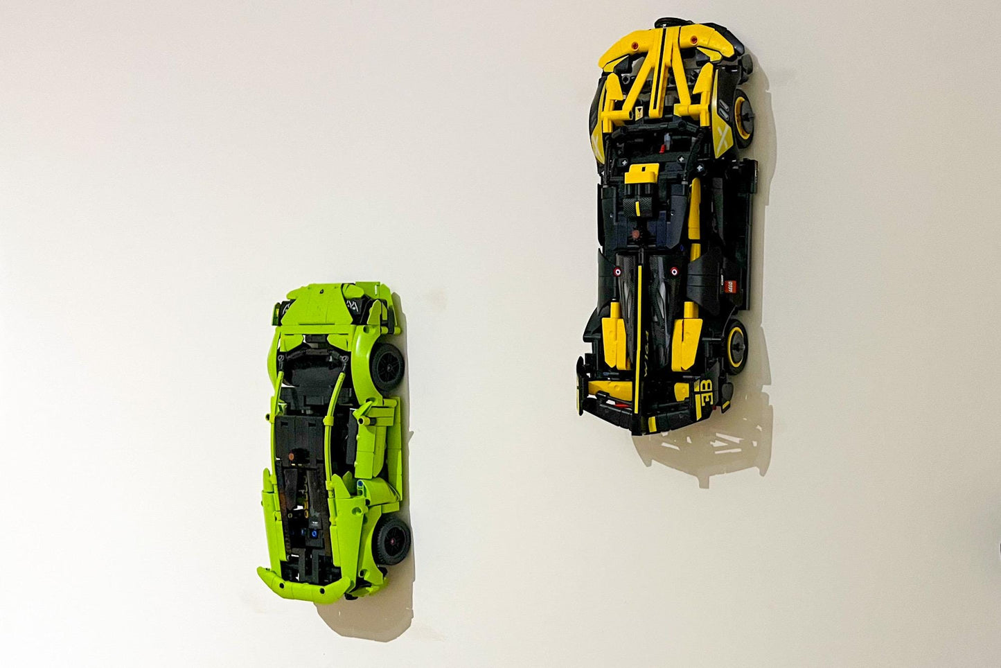 Wall Mount Bracket compatible with LEGO® Technic Bugatti Bolide (set 42151) - 3Dudes & Dad