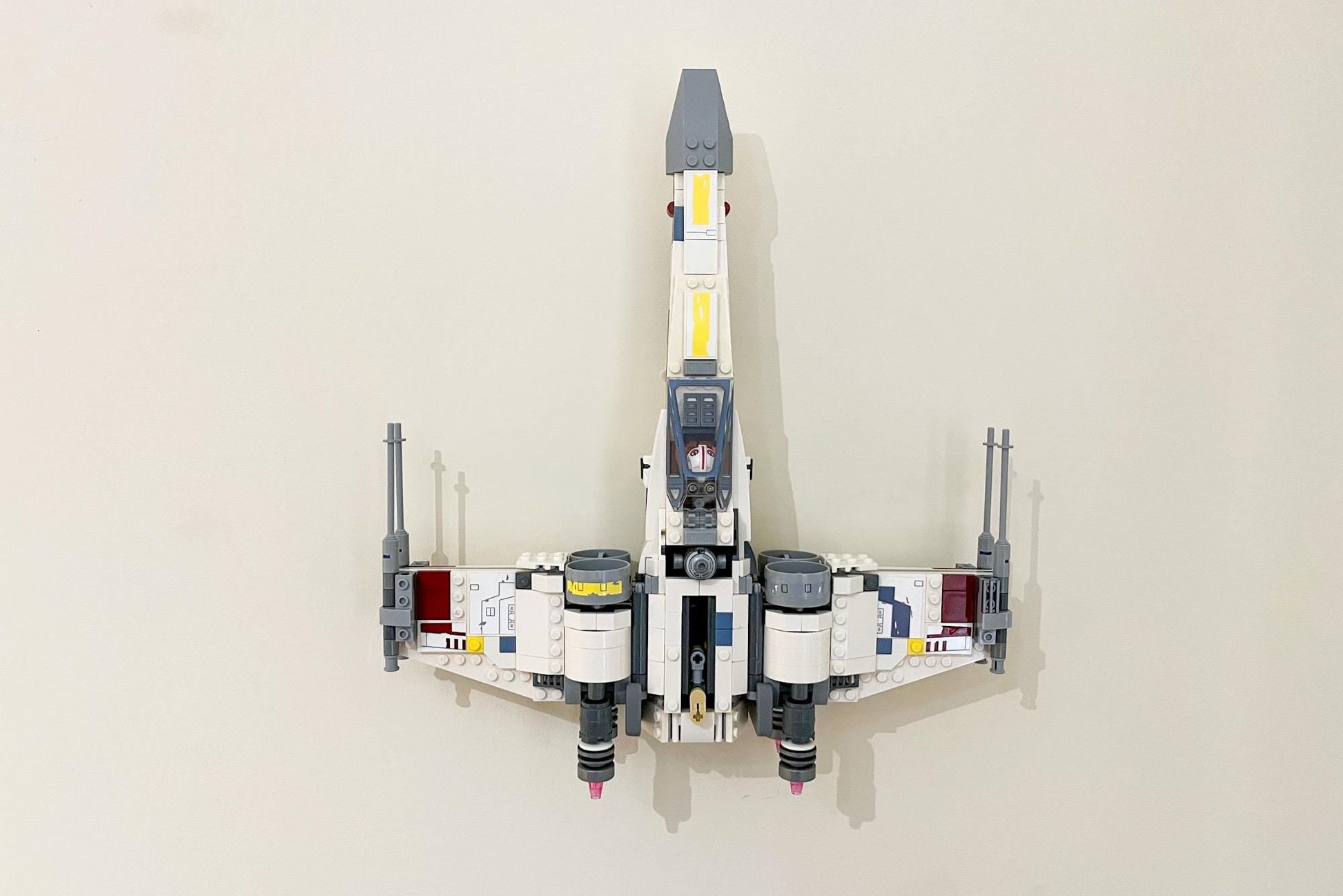 Wall Mount Bracket compatible with LEGO®  Star Wars X-Wing Starfighter (set 75218) - 3Dudes & Dad