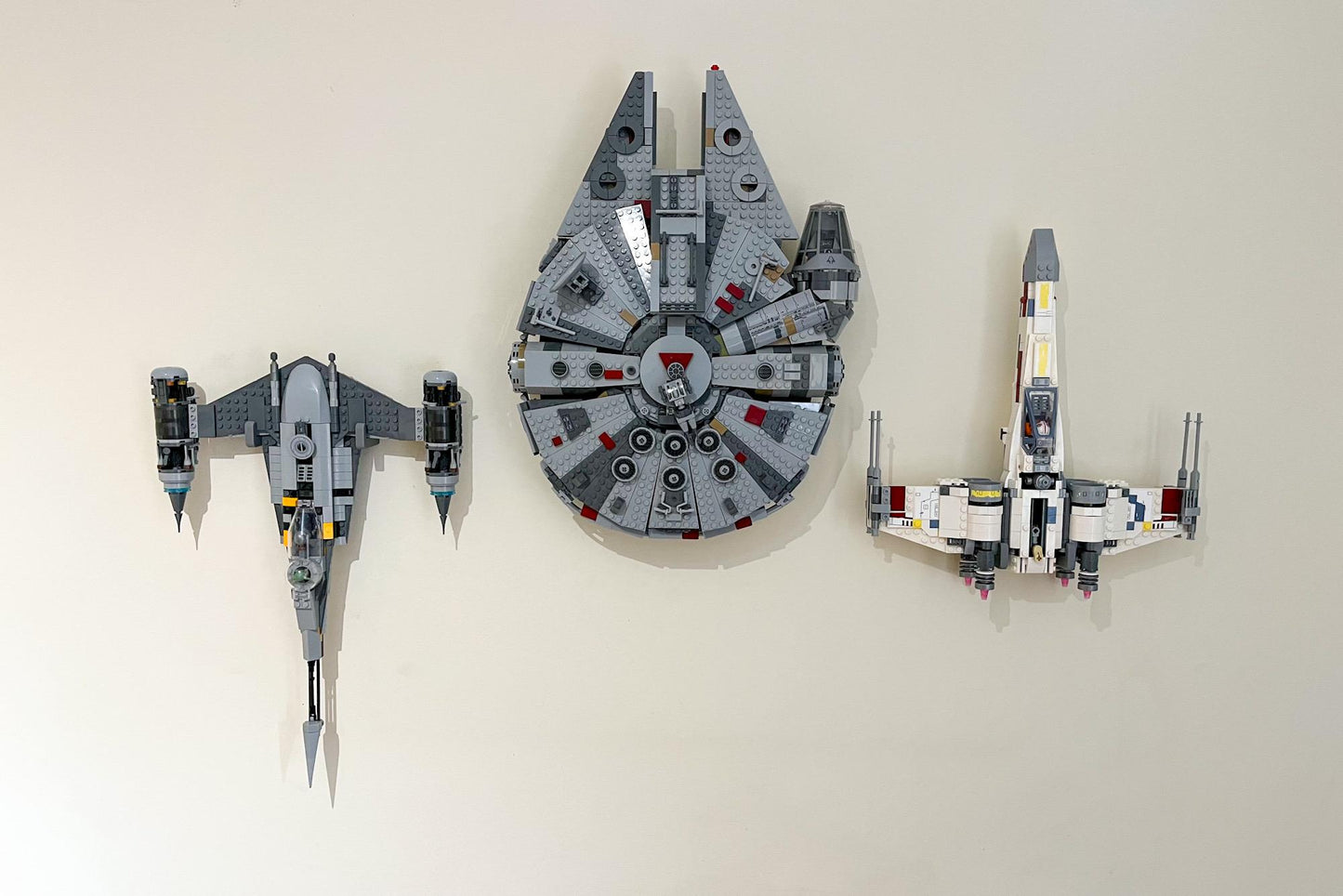 Wall Mount Bracket compatible with LEGO® Star Wars The Mandalorian's N1 Starfighter (set 75325) - 3Dudes & Dad