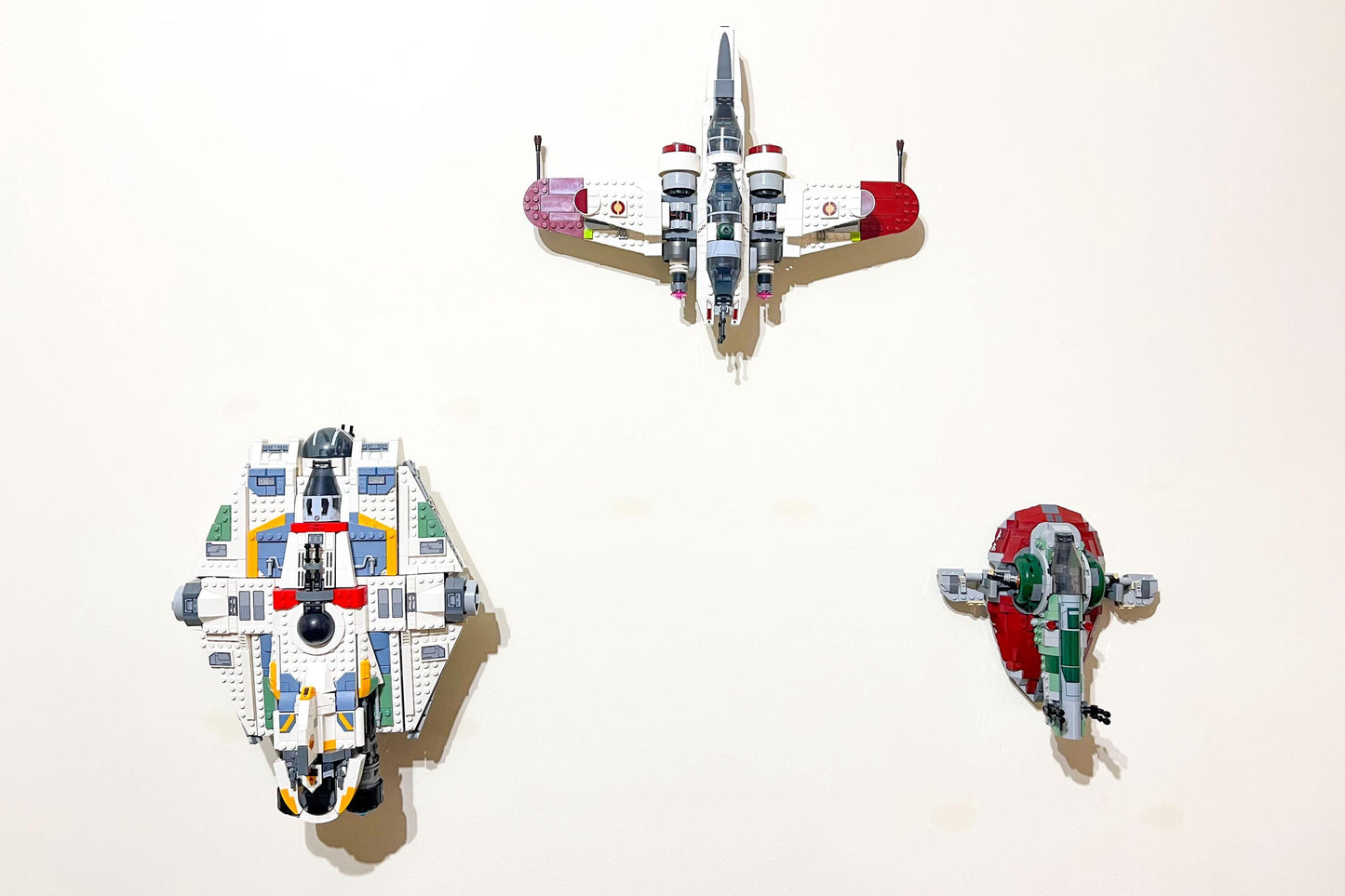 Wall Mount Bracket compatible with LEGO® Star Wars Boba Fett's Starship (set 75312) - 3Dudes & Dad