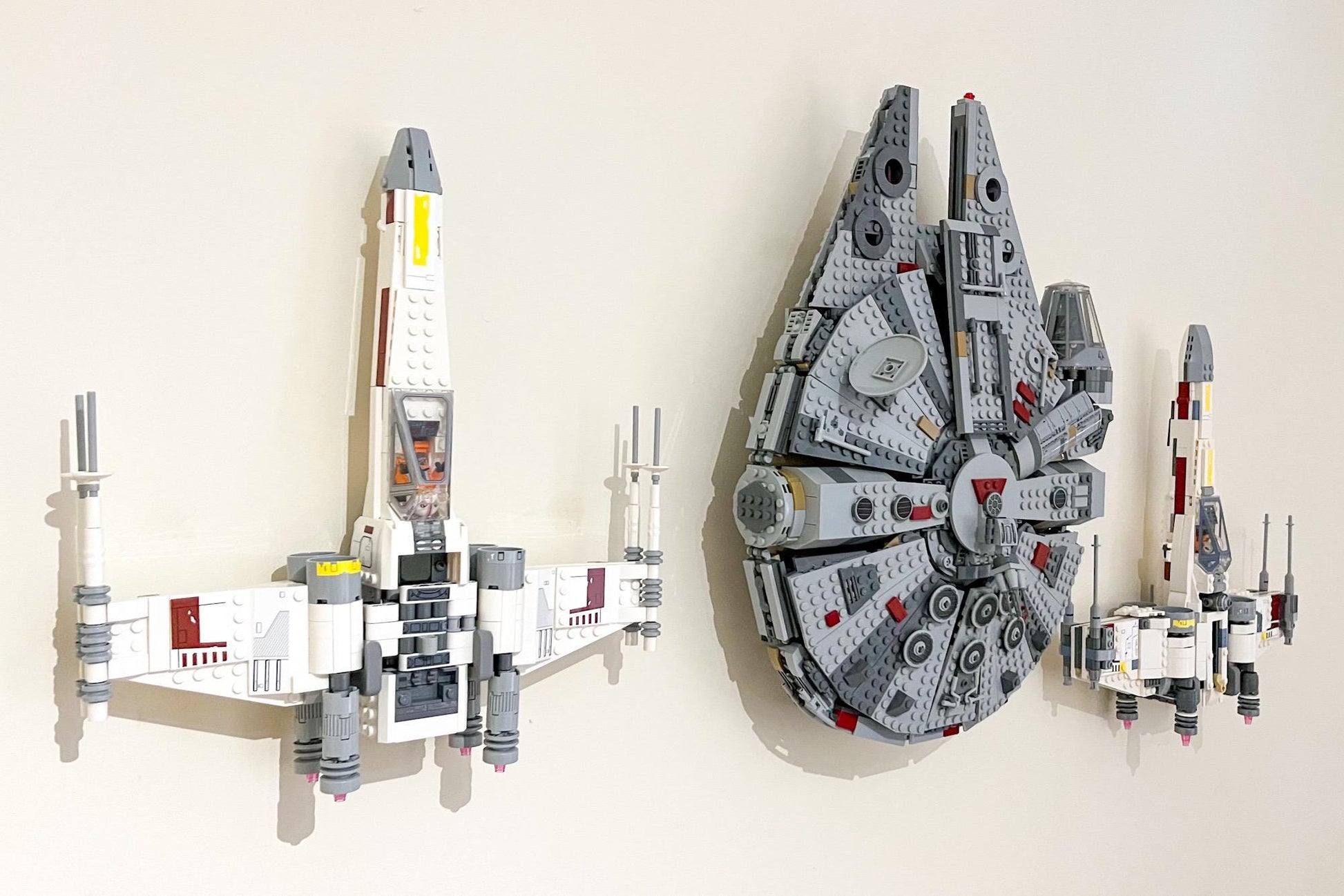 Wall Mount Bracket compatible with LEGO®  Star Wars X-Wing Starfighter (set 75218) - 3Dudes & Dad